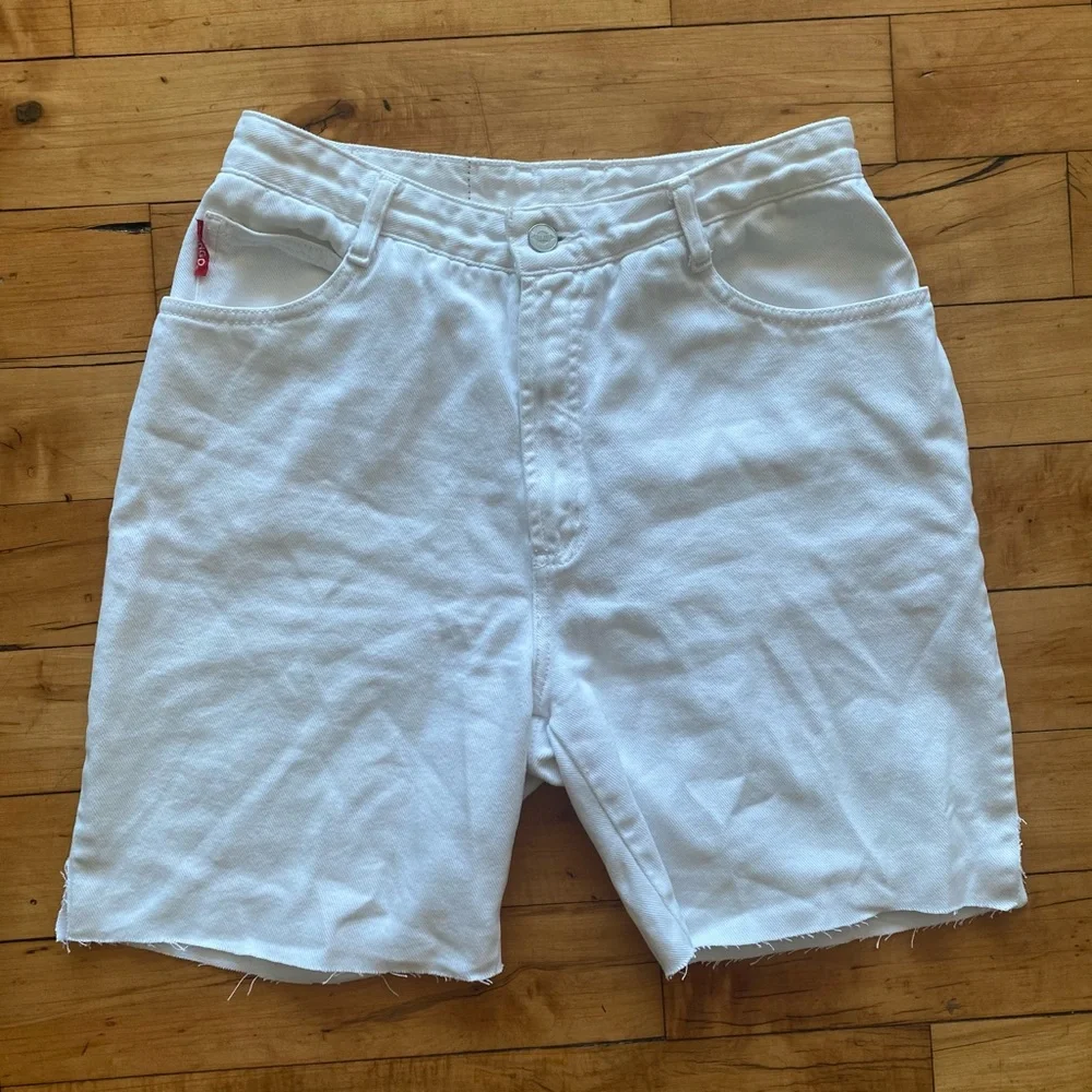 🤍 Vintage BONGO White Jean Shorts - Size 11 / Waist 28” - Picture 8 of 8